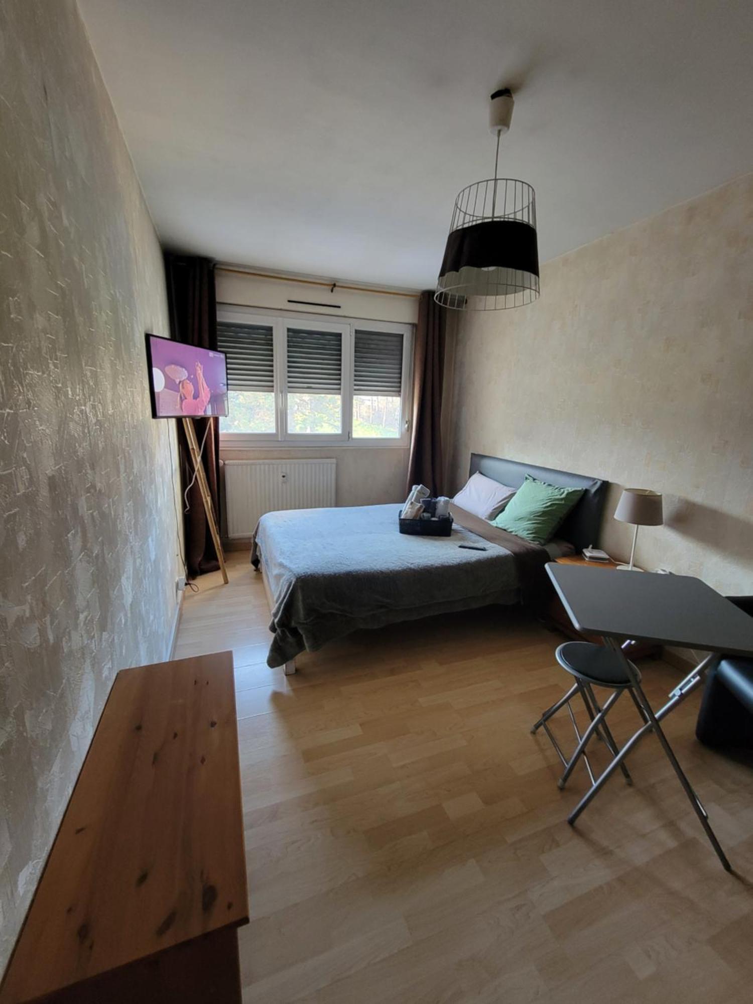 Pour Deplacement 3 Chambres Échirolles Dış mekan fotoğraf